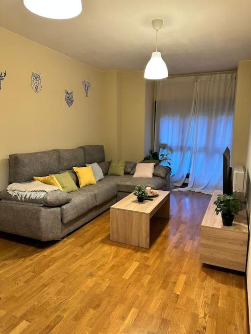 Apartamento Con Vistas A La Montana Infiesto Εξωτερικό φωτογραφία